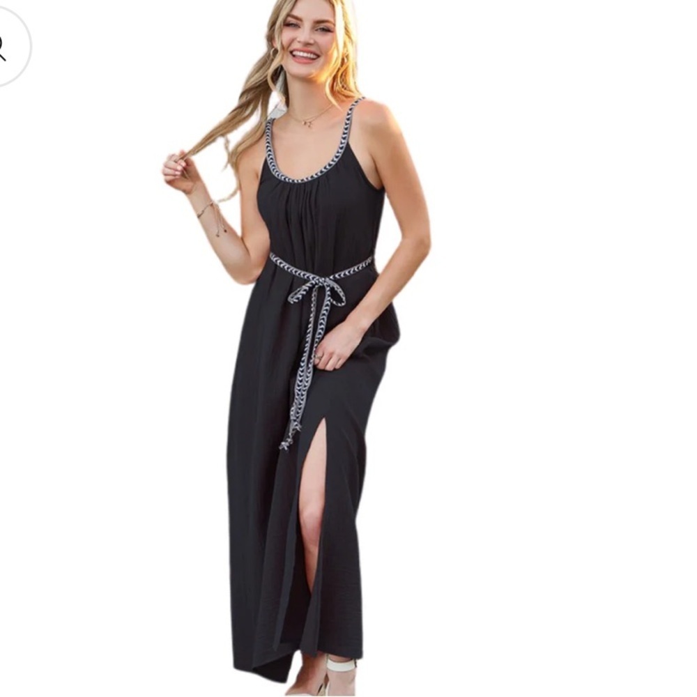 Elegant Black Maxi Dress with Chain Details